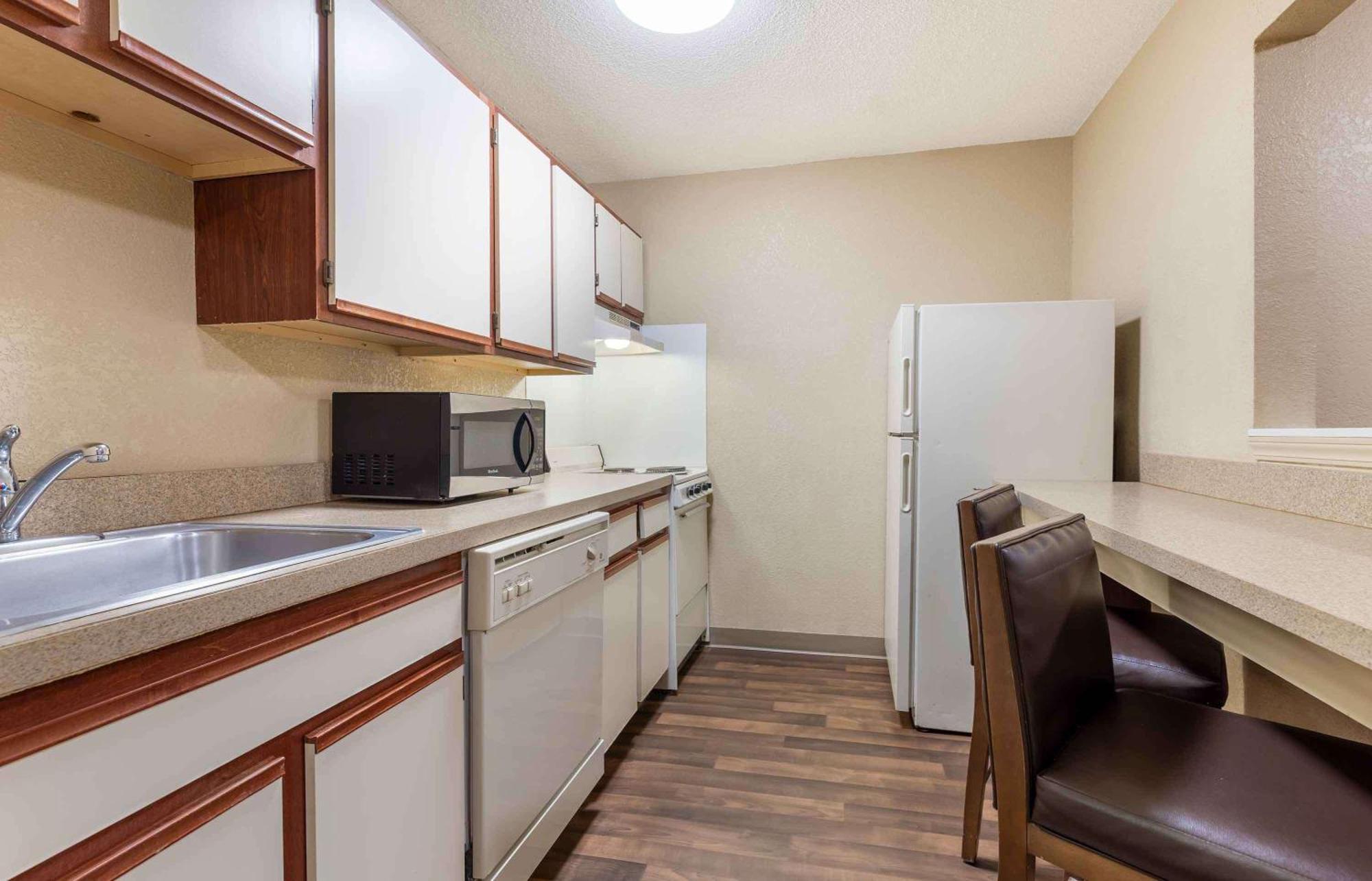 Extended Stay America Select Suites - Atlanta - Alpharetta - Northpoint - East Exterior photo